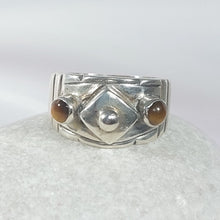 Load image into Gallery viewer, SILVER RING ANTIQUE , ANCIENT GREEK DESIGN "RHOMBUS" WITH EYE OF THE TIGER
