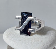 Load image into Gallery viewer, SILVER RING LARGE RECTANGLE-SHAPED BLACK COLOUR CRYSTAL
