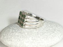 Load image into Gallery viewer, VINTAGE SILVER RING EMERALDS
