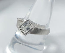 Load image into Gallery viewer, SILVER RING RECTANGLE-SHAPED WHITE COLOUR ZIRCON 
